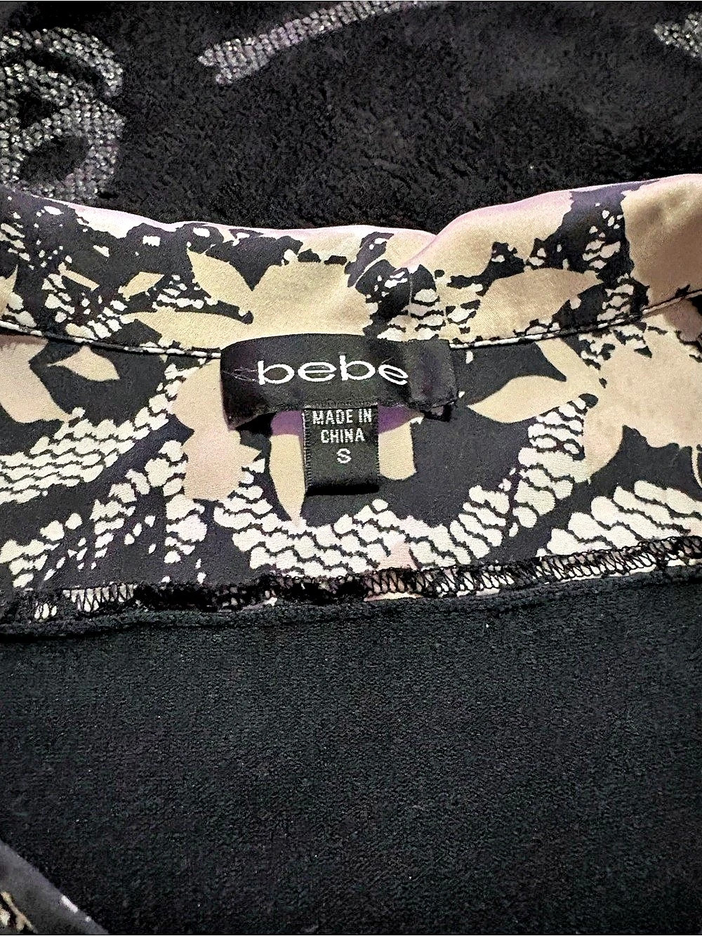 bebe Animal Print Blouse - Picture 3 of 3